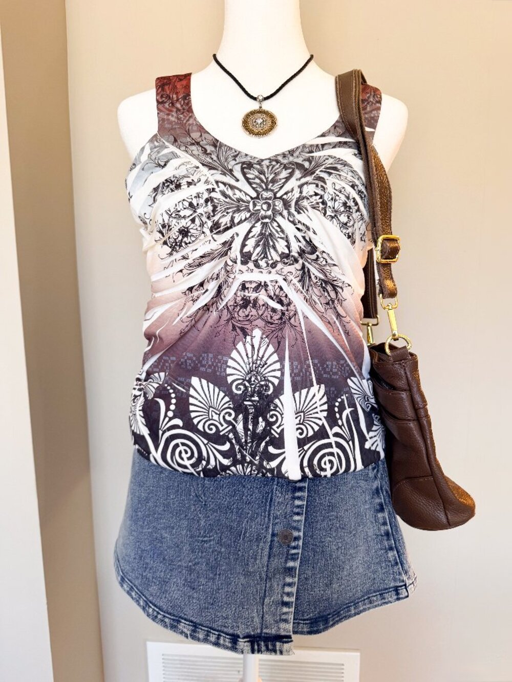 Vanity Brown And White Y2K Tank – Size Medium